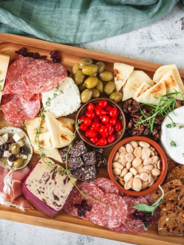 Medium sized charcuterie board with handles